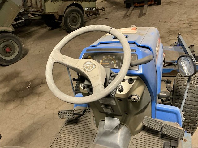 Iseki tf3125a minitractor - afbeelding 1 van  7