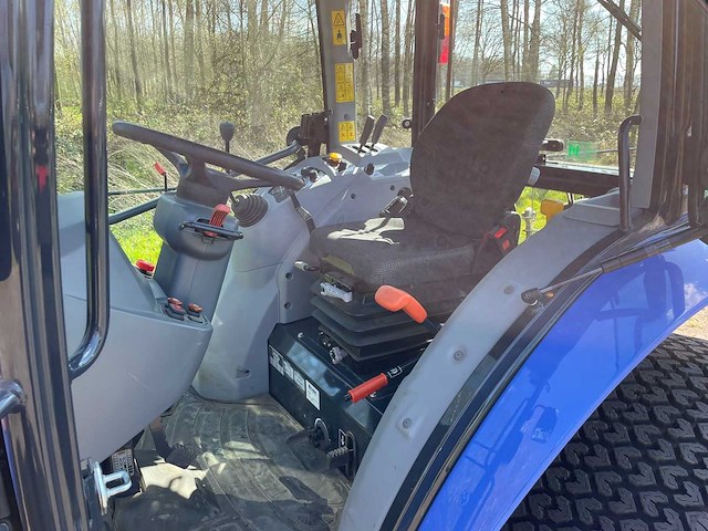 Iseki tg 6507 vierwielaangedreven landbouwtractor - afbeelding 14 van  17