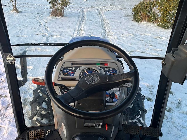 Iseki th 265 minitractor met rupsonderstel - afbeelding 10 van  21