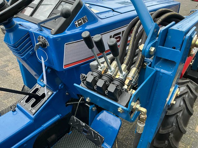 Iseki tl2100f minitractor - afbeelding 4 van  15