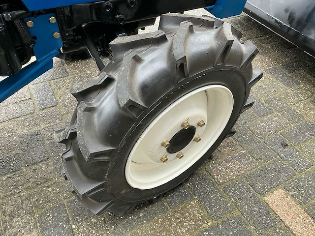 Iseki tl2100f minitractor - afbeelding 10 van  15