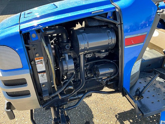 Iseki tm15 4wd minitractor - afbeelding 9 van  24
