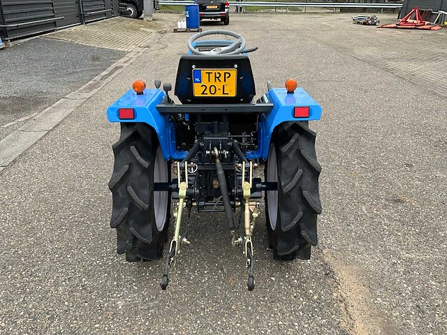 Iseki tm15 4wd minitractor - afbeelding 20 van  24