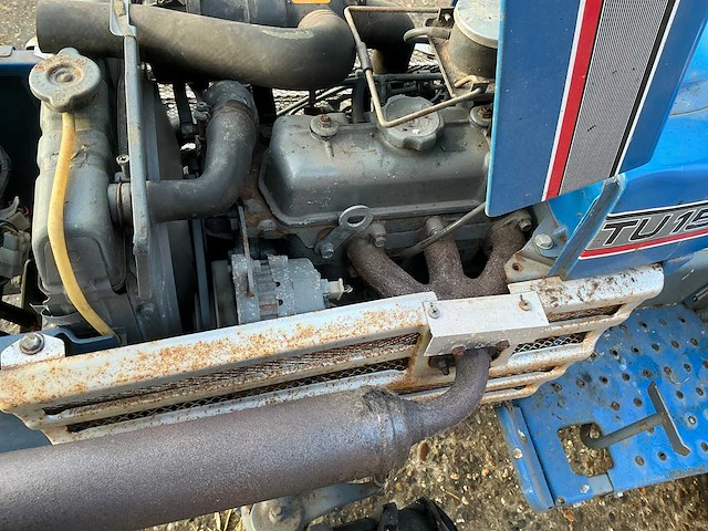 Iseki tu1500 vierwielaangedreven minitractor met maaidek - afbeelding 19 van  23