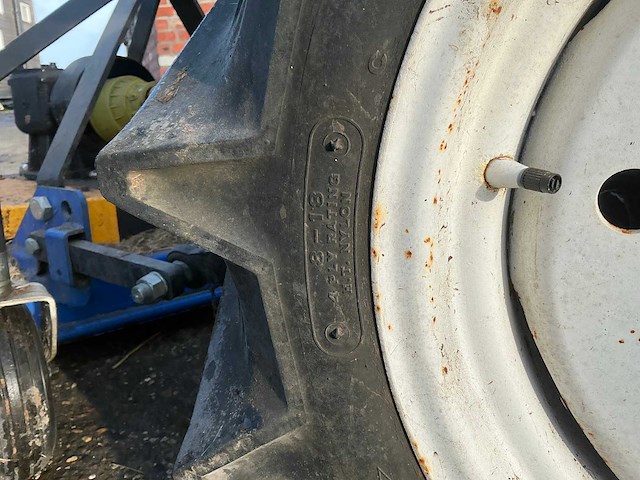 Iseki tu1500 vierwielaangedreven minitractor met maaidek - afbeelding 22 van  23