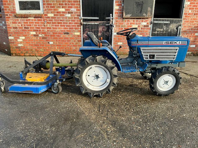 Iseki tu1500 vierwielaangedreven minitractor met maaidek - afbeelding 4 van  23