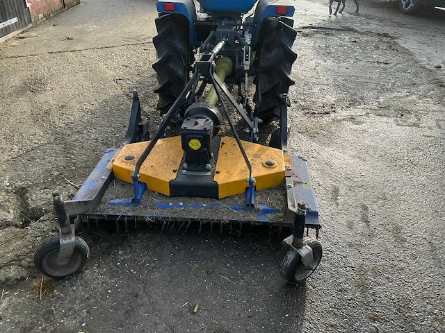 Iseki tu1500 vierwielaangedreven minitractor met maaidek - afbeelding 7 van  23