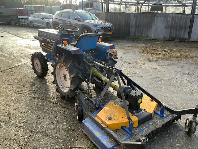 Iseki tu1500 vierwielaangedreven minitractor met maaidek - afbeelding 9 van  23