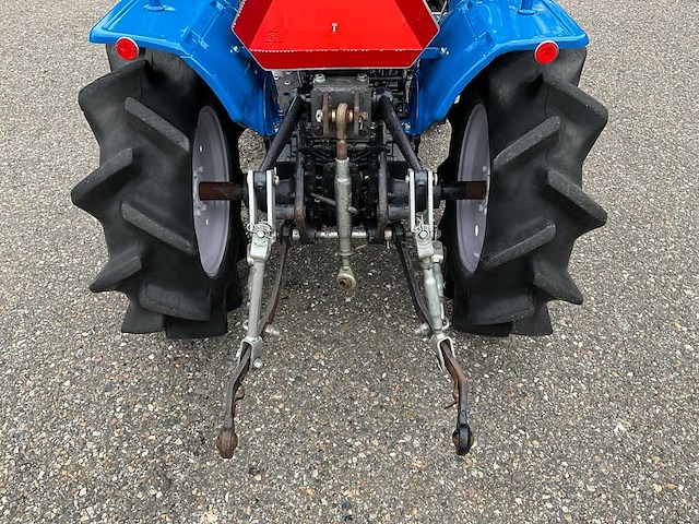 Iseki tx1410 4wd minitractor met voorlader - afbeelding 9 van  24