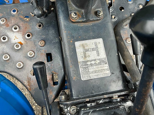 Iseki tx1410 4wd minitractor met voorlader - afbeelding 17 van  24