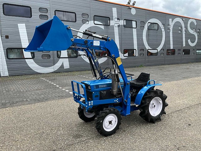Iseki tx1410 4wd minitractor met voorlader - afbeelding 12 van  24