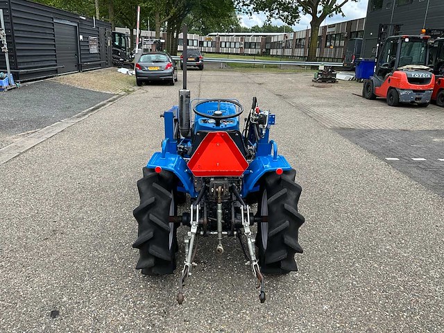 Iseki tx1410 4wd minitractor met voorlader - afbeelding 20 van  24
