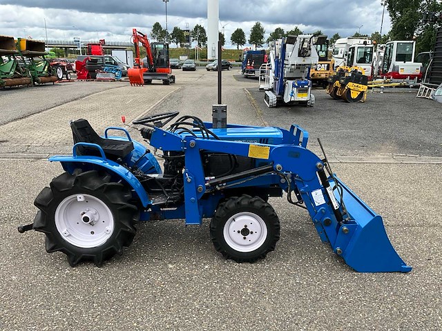 Iseki tx1410 4wd minitractor met voorlader - afbeelding 22 van  24