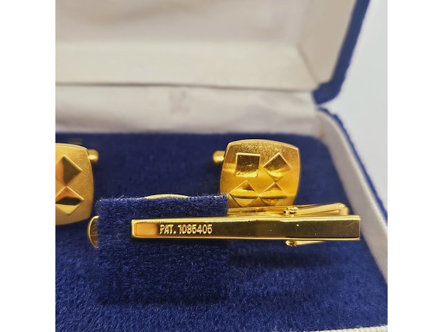 Isetan goldplated manchetknopen + stropdas houder - afbeelding 5 van  6