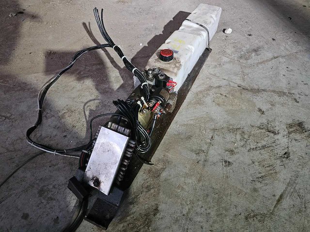 Iskra - 24v 2 - hydrauliek pomp - afbeelding 6 van  6