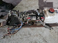 Iskra - hydraulische pomp 24v 2 - afbeelding 1 van  6