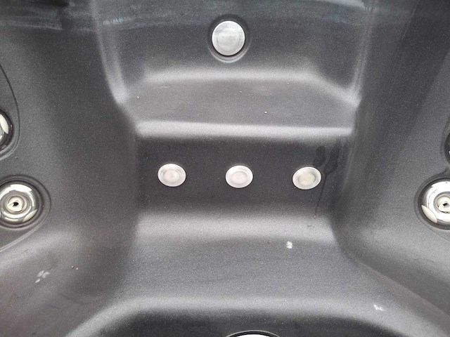 Island spa 6 persoons jacuzzi en buitenspa - afbeelding 32 van  34