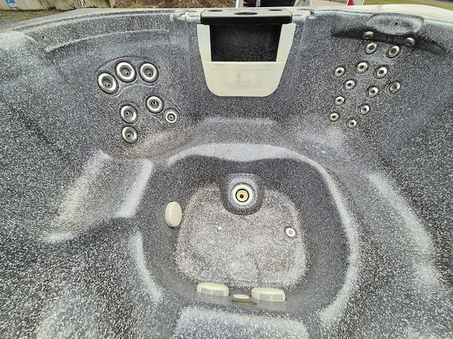 Island spa 7 persoons jacuzzi en buitenspa - afbeelding 11 van  20