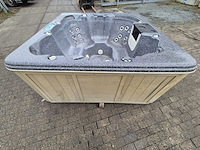 Island spa 7 persoons jacuzzi en buitenspa - afbeelding 7 van  26