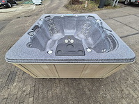 Island spa 7 persoons jacuzzi en buitenspa - afbeelding 4 van  26