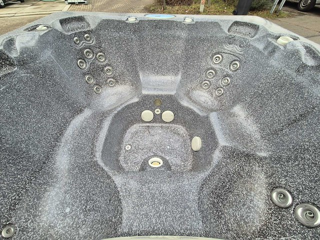 Island spa 7 persoons jacuzzi en buitenspa - afbeelding 10 van  26