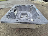 Island spa 7 persoons jacuzzi en buitenspa - afbeelding 12 van  26