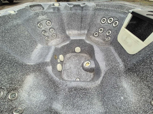 Island spa 7 persoons jacuzzi en buitenspa - afbeelding 8 van  26