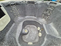 Island spa 7 persoons jacuzzi en buitenspa - afbeelding 13 van  26