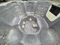 Island spa 7 persoons jacuzzi en buitenspa - afbeelding 1 van  26