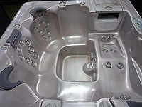 Island spa jacuzzi - afbeelding 2 van  9