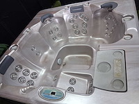 Island spa jacuzzi - afbeelding 7 van  9