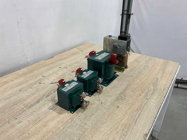 Ismet - transformator (4x) - afbeelding 2 van  7