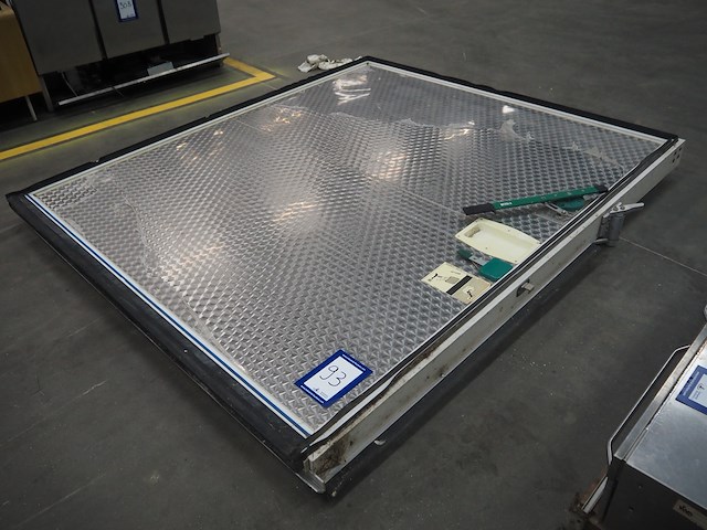 Isocab - afbeelding 1 van  9