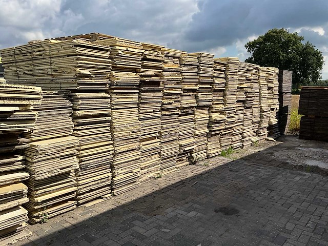 Isolatie (500x) - afbeelding 1 van  2