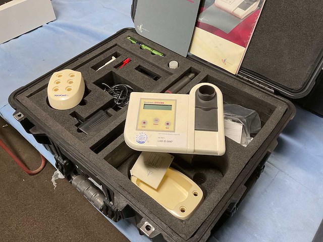 Isolux nycocard reader ii - afbeelding 4 van  6