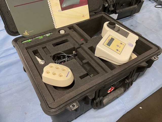 Isolux nycocard reader ii - afbeelding 2 van  7