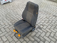 Isri trekker stoel elektrisch bedienbaar - afbeelding 2 van  7