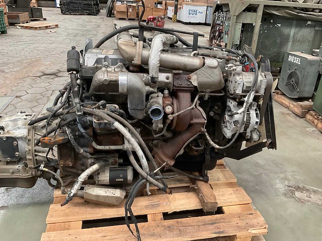 Isuzu 6hk1x dieselmotor - afbeelding 2 van  8