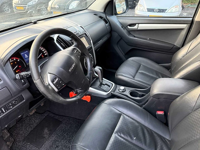 Isuzu d-max 2.5 extended cab ls bedrijfswagen - afbeelding 13 van  17