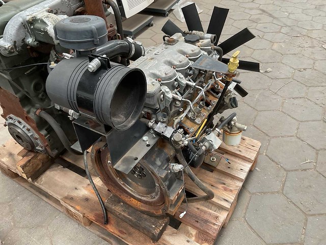Isuzu dieselmotor - afbeelding 1 van  9
