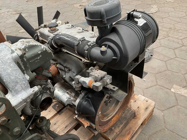 Isuzu dieselmotor - afbeelding 4 van  9