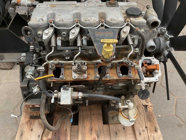 Isuzu dieselmotor - afbeelding 5 van  9