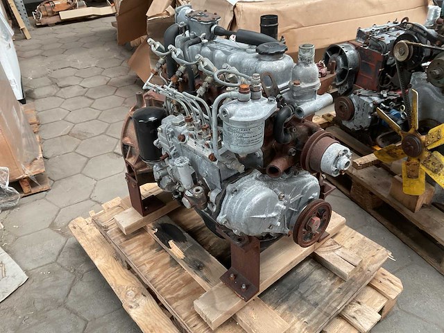 Isuzu dieselmotor - afbeelding 1 van  7