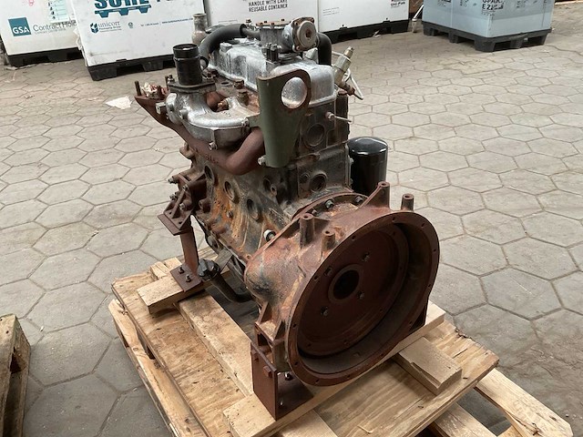 Isuzu dieselmotor - afbeelding 4 van  7