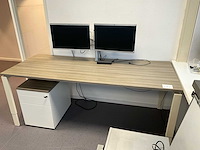 It + bureau-opstelling - afbeelding 1 van  5