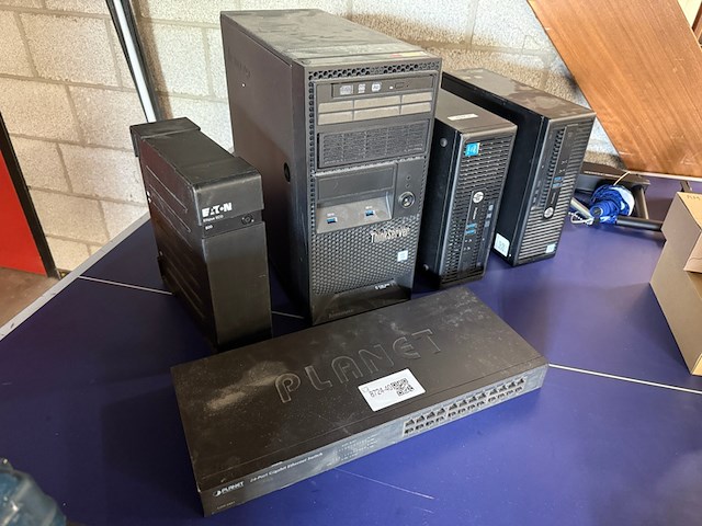 It-materiaal, lenovo/hp/planeteaton - afbeelding 1 van  6