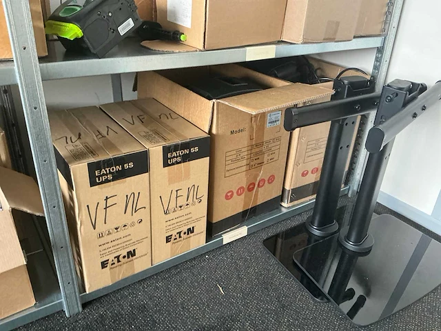 It voorraad - afbeelding 14 van  22