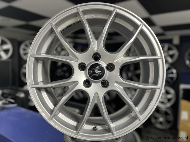 It wheels kira aluminium velgenset - 5x108 7.5j et42 - afbeelding 1 van  1