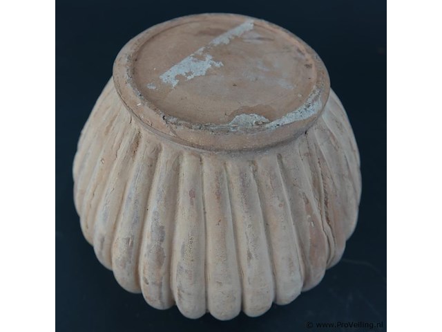 Italiaans terracotta cache-pot decorato - afbeelding 5 van  5