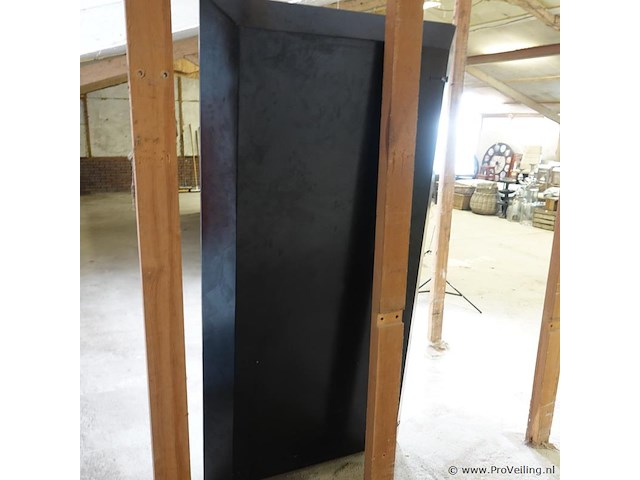 Italiaanse spiegel van halverwege de 20ste eeuw. met geschulpte omlijsting. reeds fraaie verwering . - afbeelding 2 van  12